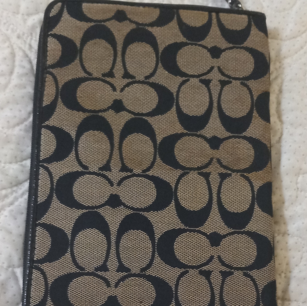 Coach IPAD Case - Picture 3 of 3